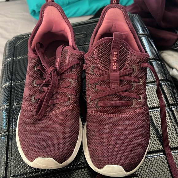 Adidas - Picture 2 of 5